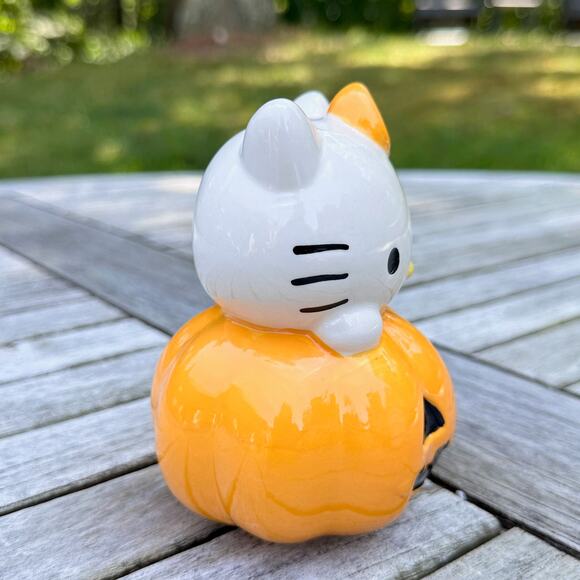 Halloween Hello Kitty In Pumpkin Red Diffuser Cinnamon Scent Oil New in Box - Picture 4 of 16